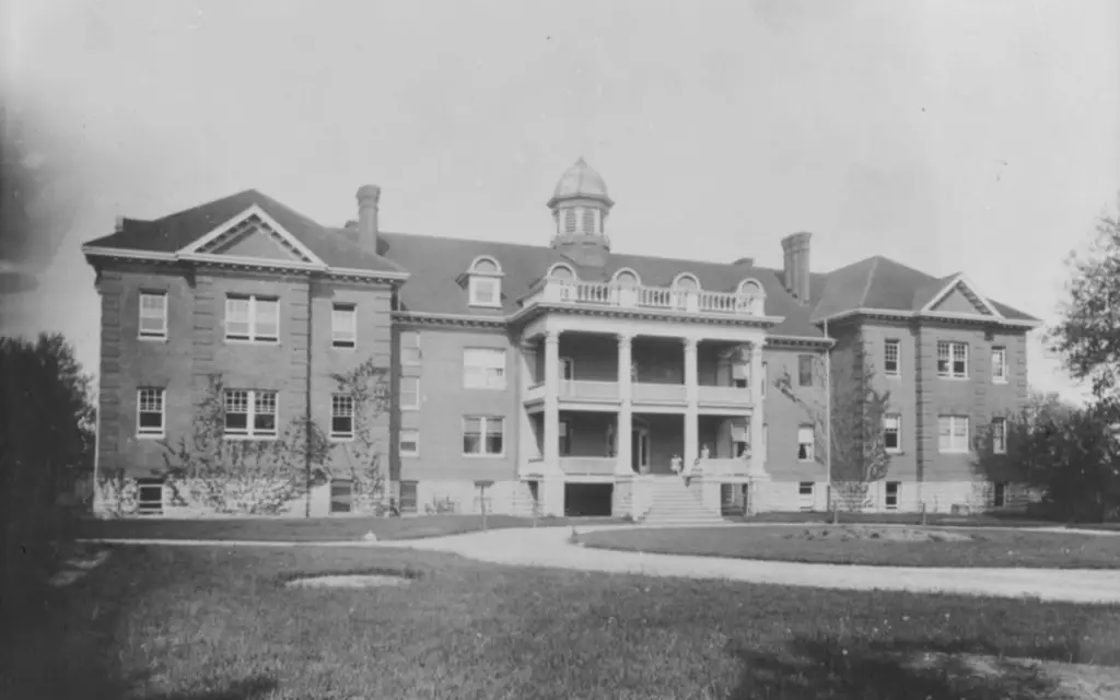 Image of Mohawk Institute Photo Cred: CBC